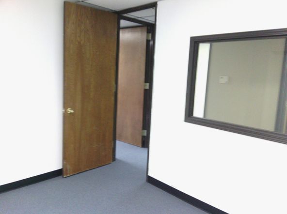 GROUND FLOOR PATIO OFFICE. SMART LAY-OUT. 4 OFFICES & RECEPTION.